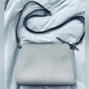 Lo and Sons The Pearl crossbody purse